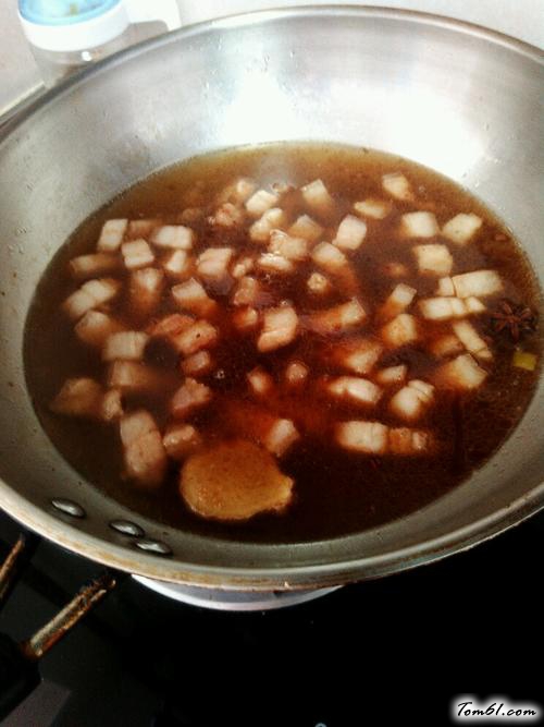 【土豆胡萝卜红烧肉】