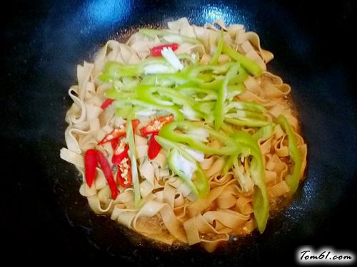 【尖椒干豆腐】