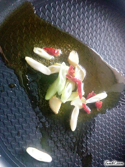 【五花肉炖芸豆】