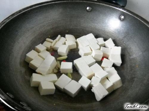 【大肠炖豆腐】