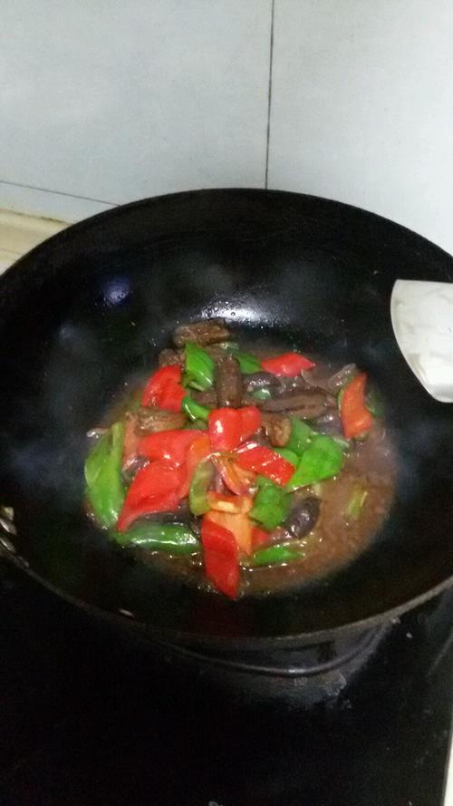 【双椒炒海参】