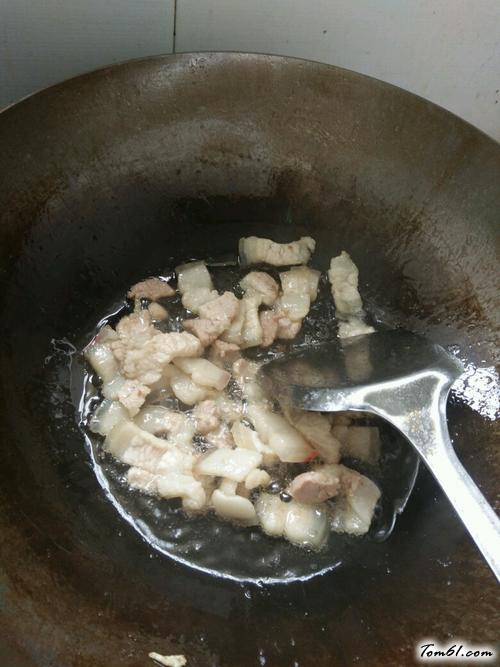 【五花肉青蒜炒豆干】