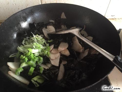 【黑木耳炒山药】