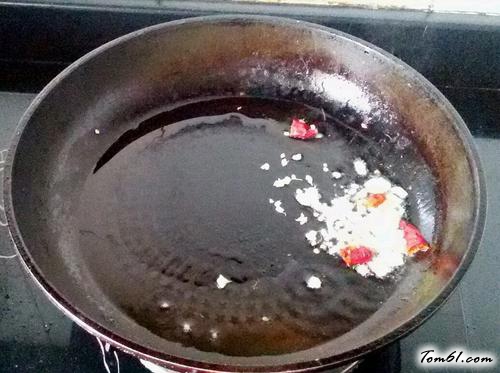 【黑木耳炒肉片】