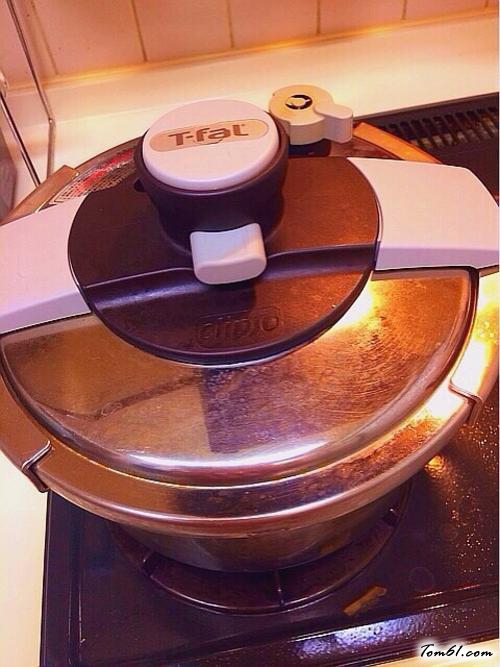 【土豆炖排骨】