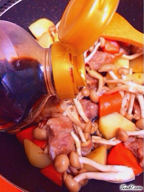 【土豆炖排骨】