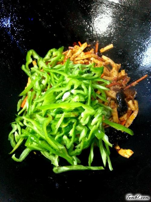 【酱香豆腐干】