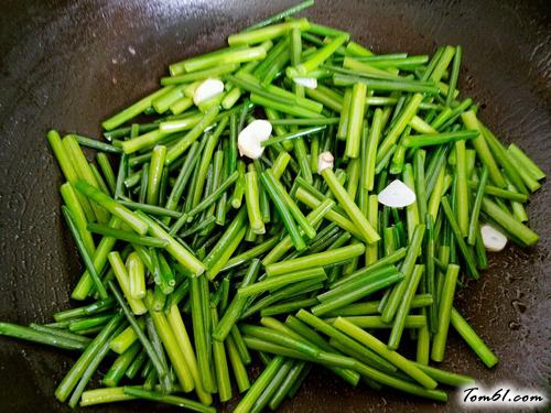 【韭苔炒鸡蛋】