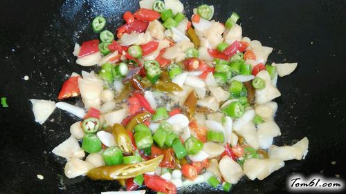 【泡辣椒爆鸡胗】