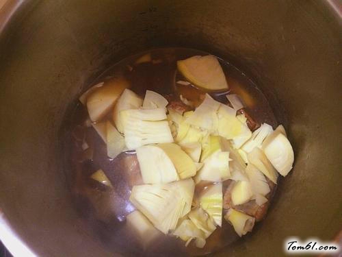 【春笋烧排骨】