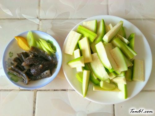 【爆炒海参丝瓜】