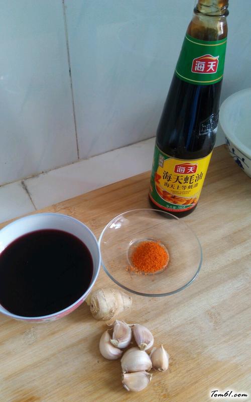 【红酒烩鸡翅】