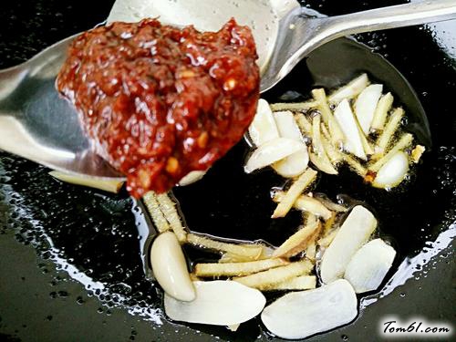 【木耳炒豆腐】