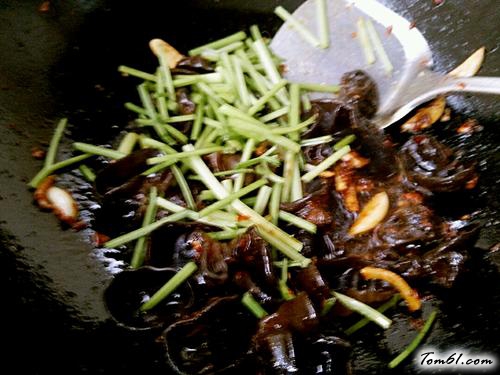 【木耳炒豆腐】