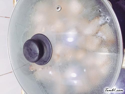 【排骨烧芋头】