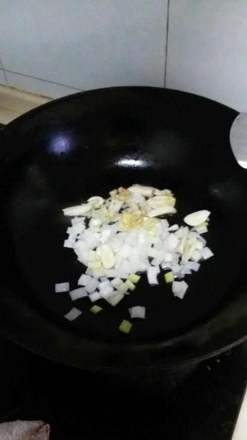 【双椒炒海参】