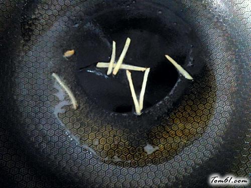 【青椒炒腊肠】