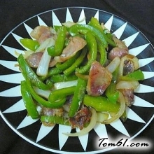 青椒炒腊肠的做法