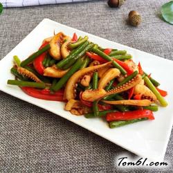 蒜苔炒鱿鱼的做法