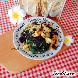 菠菜木耳炒鸡蛋的做法