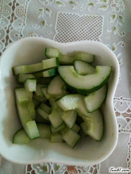 【黄瓜腰果炒虾仁】