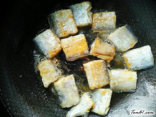 【香酥烩带鱼】