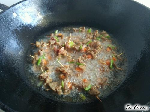 【孜然牙签羊肉】