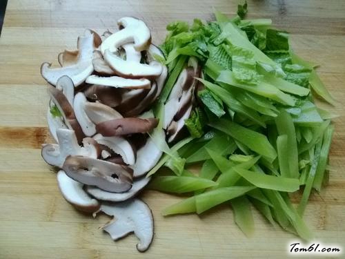 【香菇炒莴笋】