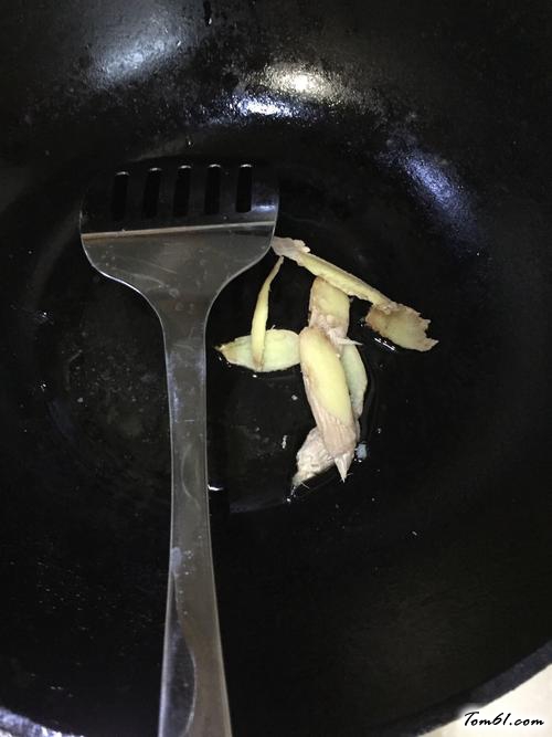 【海带千张炖五花】