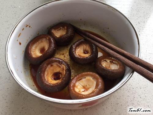 【油菜酿香菇】