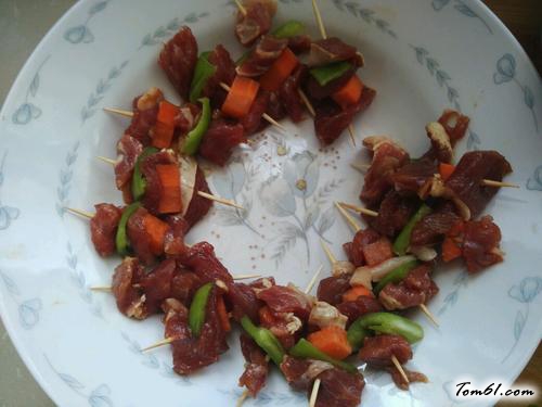 【孜然牙签羊肉】