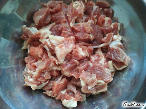 【孜然牙签羊肉】