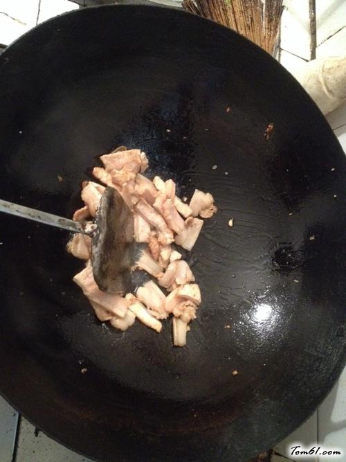 【芹菜香干炒肉！】