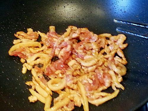 【平菇蒜苗炒肉丝】