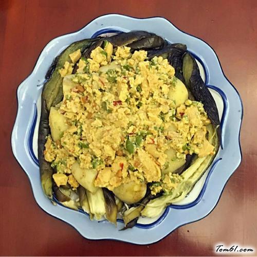 【农家菜辣椒鸡蛋焖子】