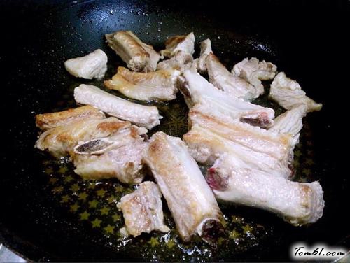 【红腐乳烧排骨】