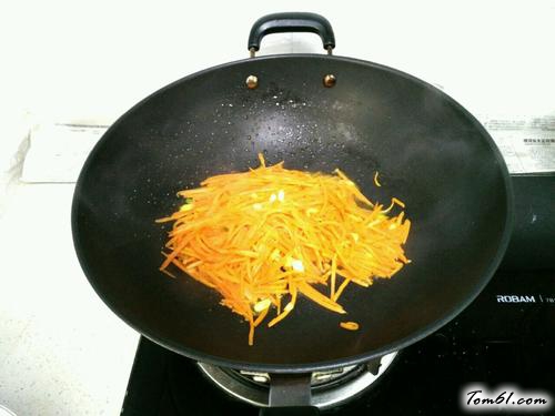 【清炒胡萝卜】