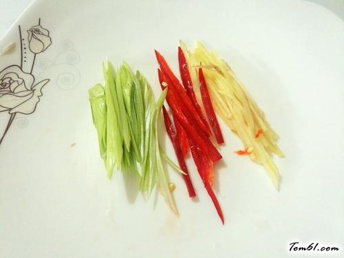 【胡萝卜炒肉】