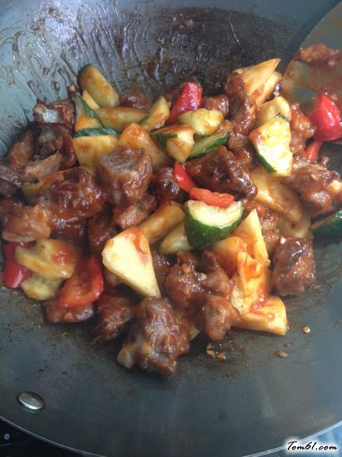 【酸甜菠萝排骨】