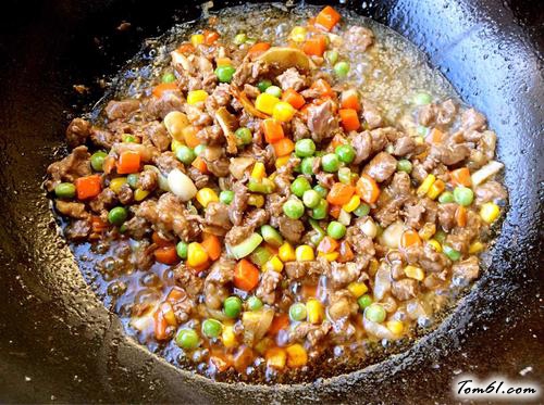 【嫩滑牛肉粒】