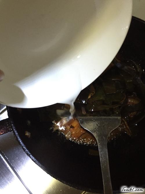 【海带千张炖五花】