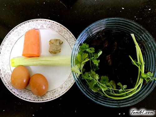 【黑木耳炒鸡蛋】