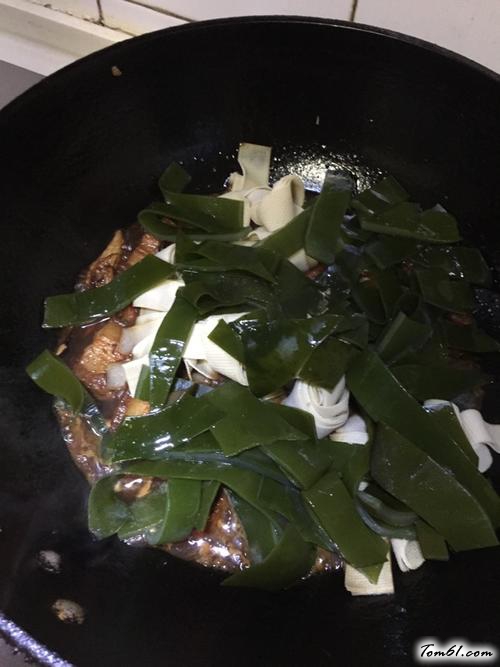 【海带千张炖五花】