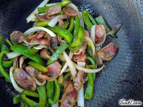 【青椒炒腊肠】