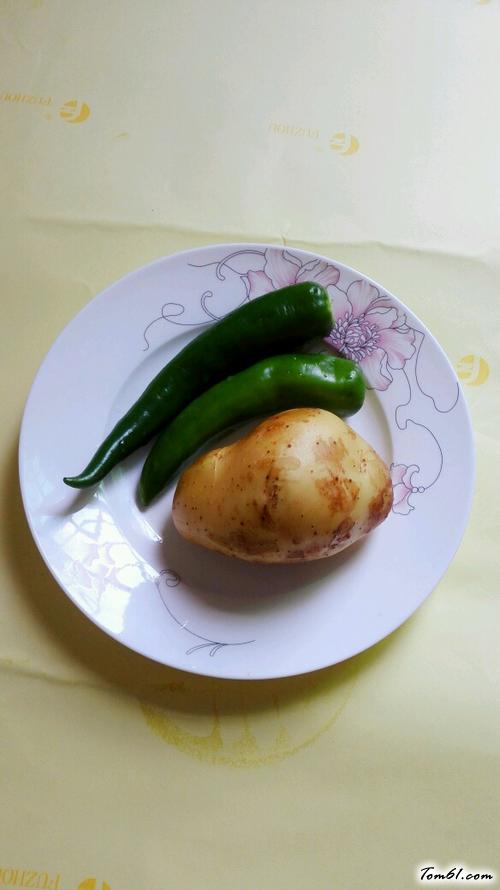 【土豆炒青椒】