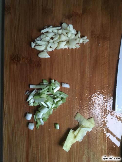 【青椒炒猪肝】