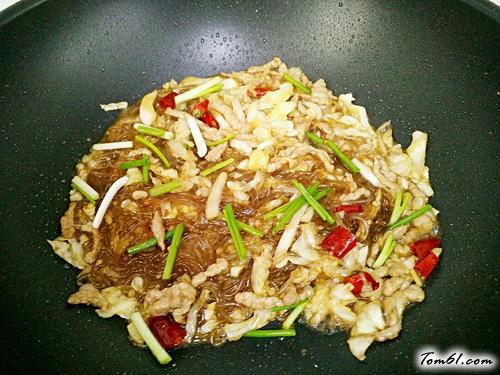 【泡菜苕粉炒肉丝】