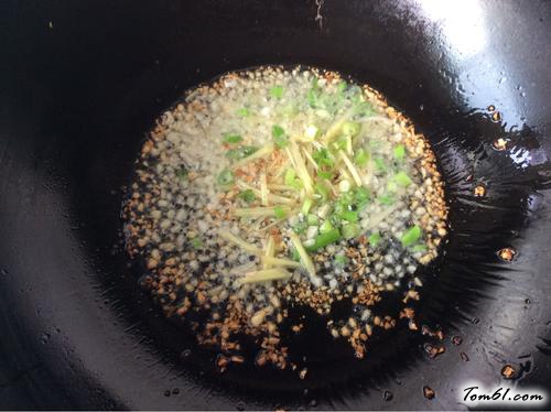 【肉末浇汁娃娃菜】