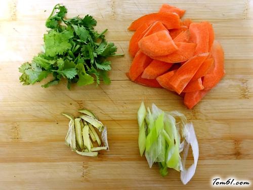 【黑木耳炒鸡蛋】