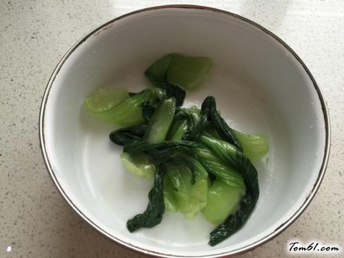 【油菜酿香菇】